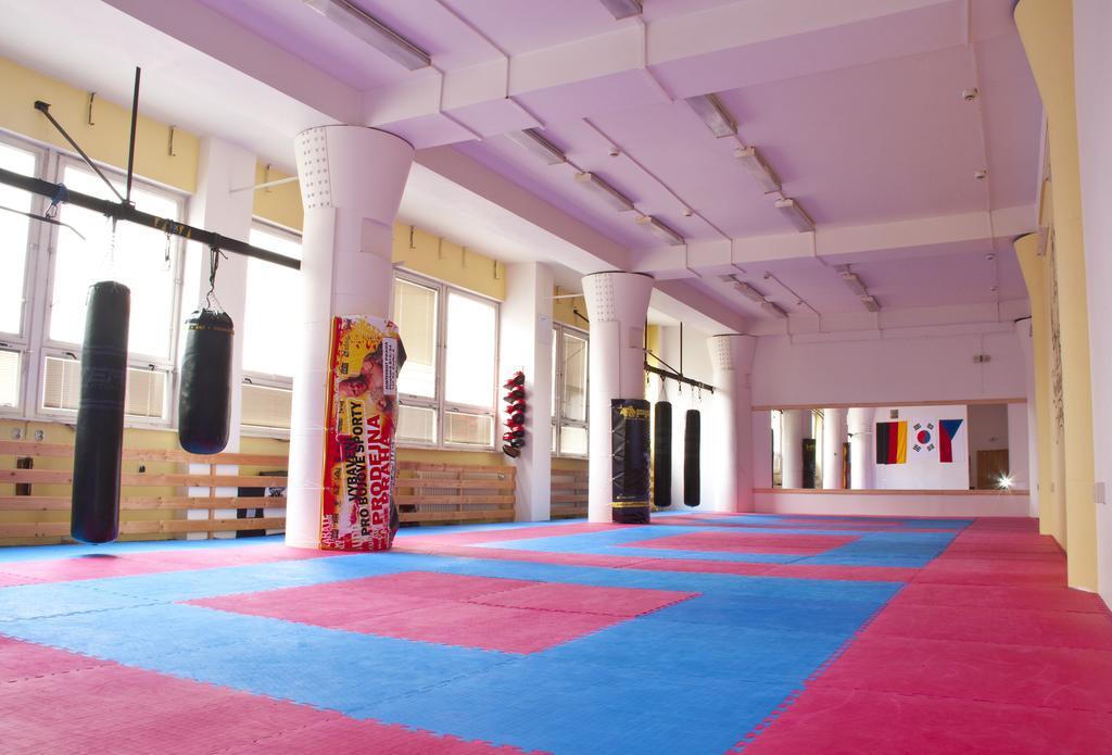 Ostello Martial Arts Sleepover Gym Praga